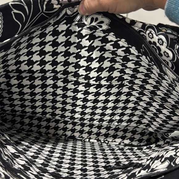 New with tags Vera Bradley midnight Paisley pleated tote - Picture 7 of 7